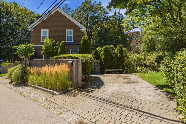 83 Malbone Road, Newport, RI 02840