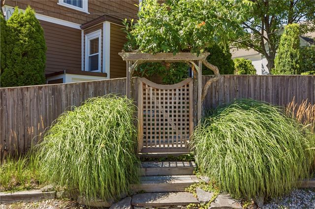 83 Malbone Road, Newport, RI 02840