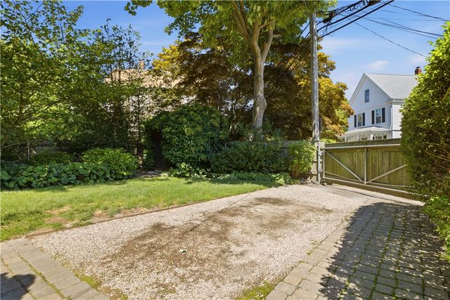 83 Malbone Road, Newport, RI 02840