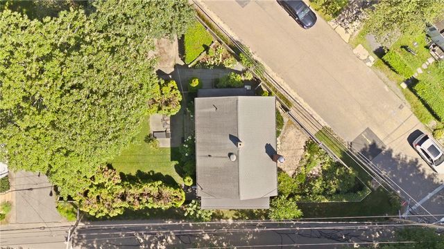 83 Malbone Road, Newport, RI 02840