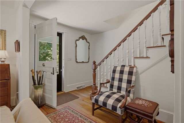83 Malbone Road, Newport, RI 02840