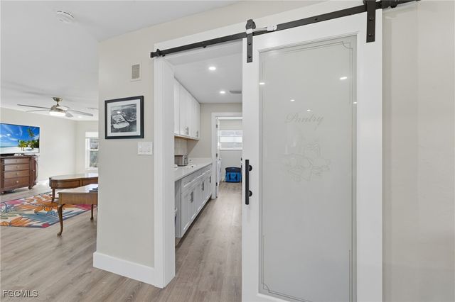 6807 Azalea LN, Fort Myers, FL 33919