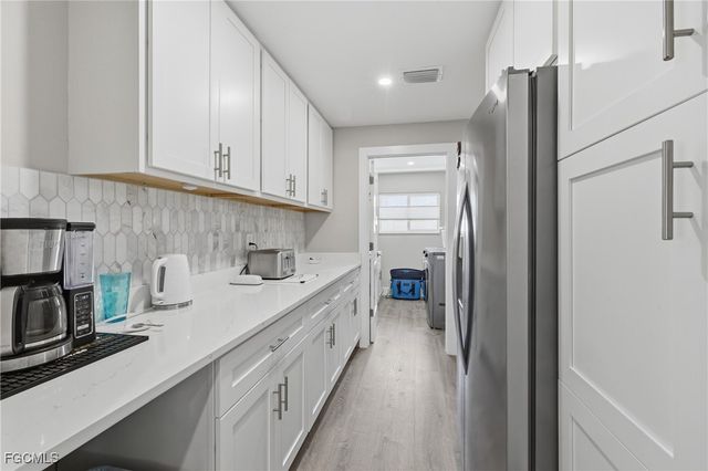 6807 Azalea LN, Fort Myers, FL 33919