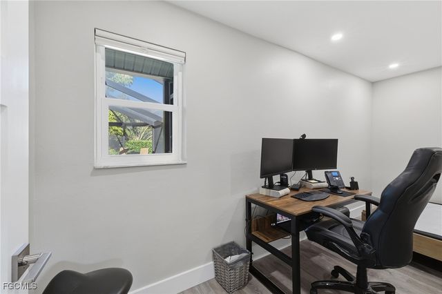 6807 Azalea LN, Fort Myers, FL 33919