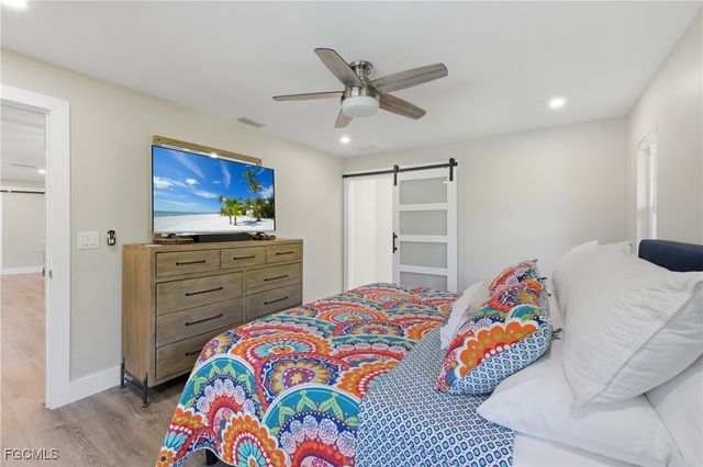 6807 Azalea LN, Fort Myers, FL 33919