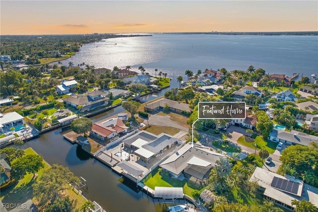 6807 Azalea LN, Fort Myers, FL 33919