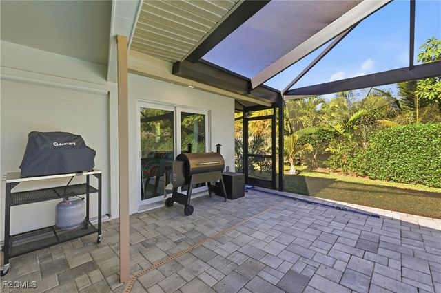 6807 Azalea LN, Fort Myers, FL 33919