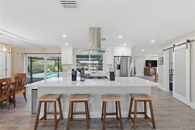 6807 Azalea LN, Fort Myers, FL 33919