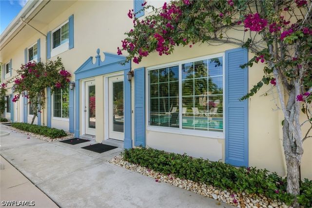 230 3rd AVE S 4, Naples, FL 34102