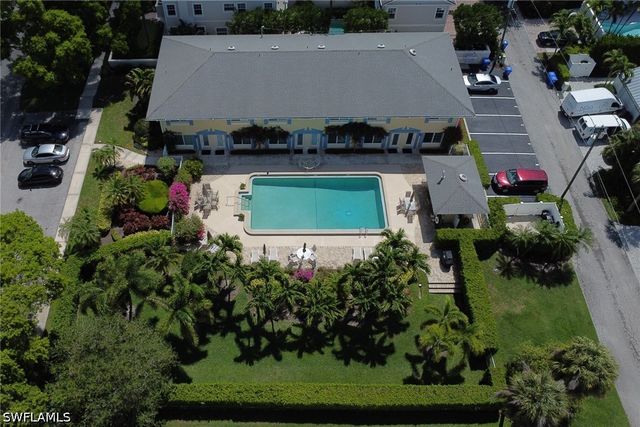 230 3rd AVE S 4, Naples, FL 34102