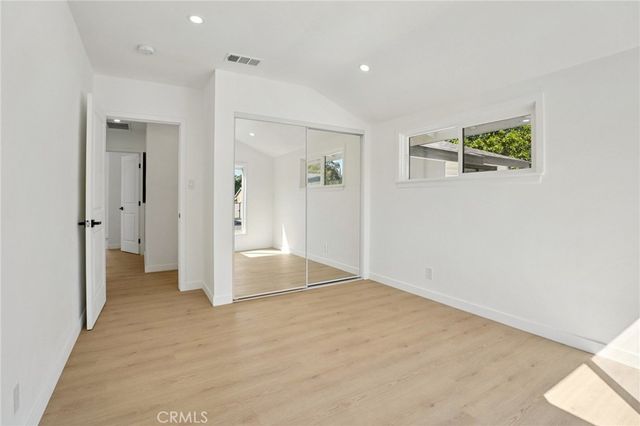 13907 13909 Wyandotte Street, Van Nuys, CA 91405