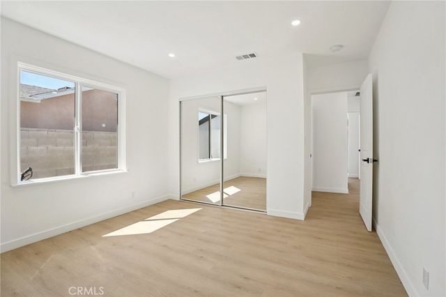13907 13909 Wyandotte Street, Van Nuys, CA 91405