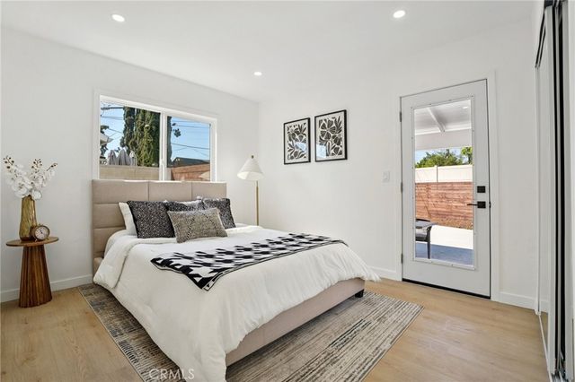 13907 13909 Wyandotte Street, Van Nuys, CA 91405