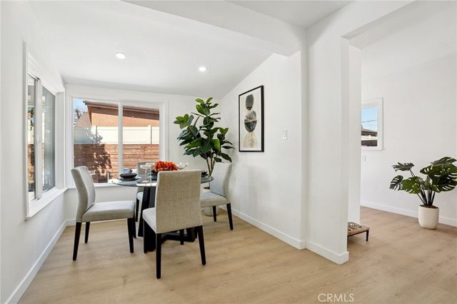13907 13909 Wyandotte Street, Van Nuys, CA 91405