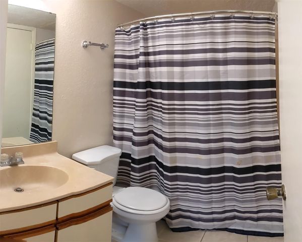 2500 Burleson RD 615, Austin, TX 78741