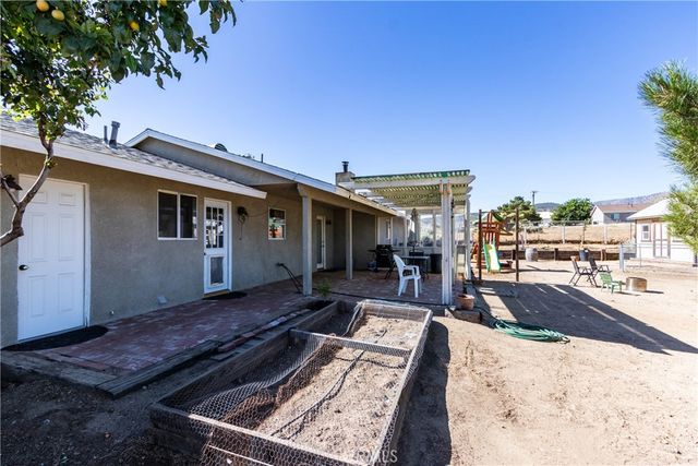 8650 Cowberry, Phelan, CA 92371