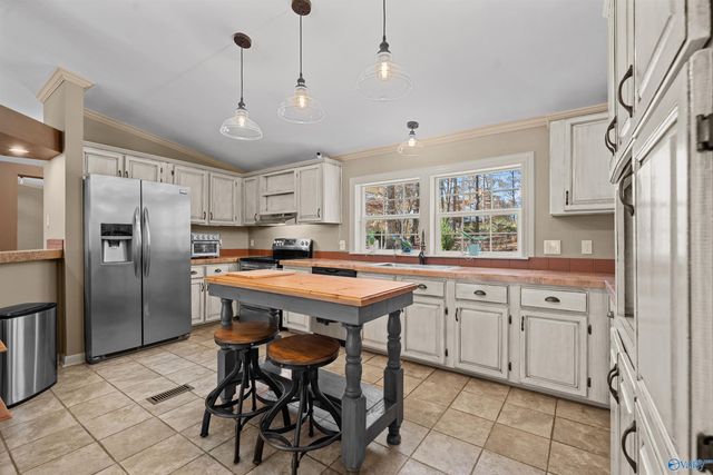 249 Laurel Lane, Gurley, AL 35748