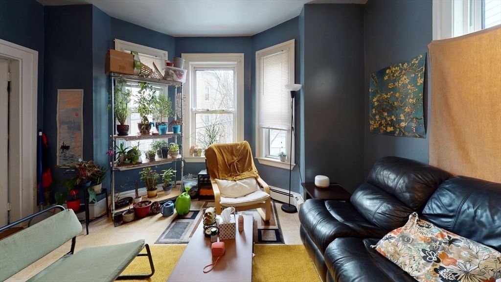 36 Mozart 2, Boston, MA 02130