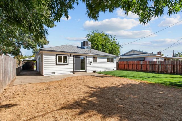 304 Brentwood Dr, Roseville, CA 95678