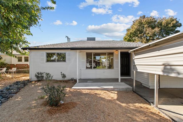 304 Brentwood Dr, Roseville, CA 95678