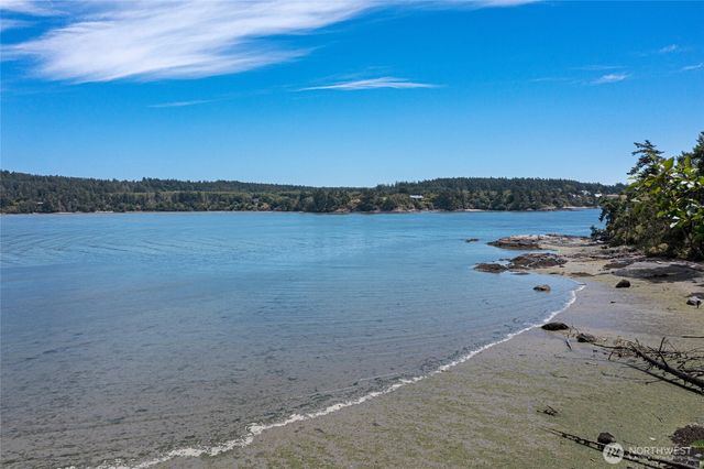 16 Bayshore Road, Friday Harbor, WA 98250