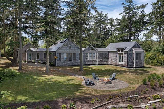 16 Bayshore Road, Friday Harbor, WA 98250