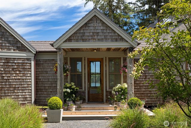 16 Bayshore Road, Friday Harbor, WA 98250