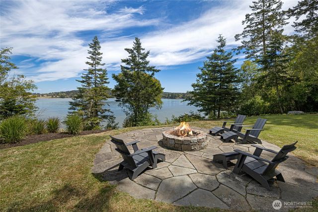 16 Bayshore Road, Friday Harbor, WA 98250