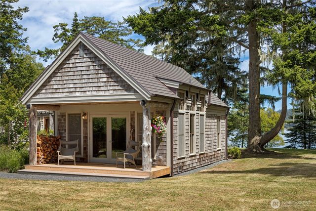 16 Bayshore Road, Friday Harbor, WA 98250