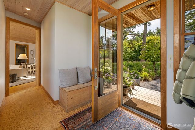 16 Bayshore Road, Friday Harbor, WA 98250