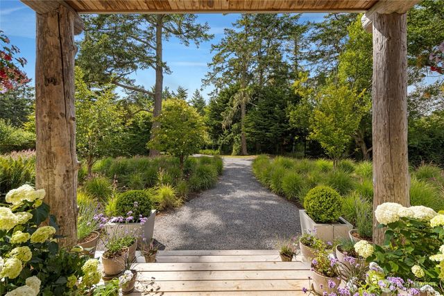 16 Bayshore Road, Friday Harbor, WA 98250