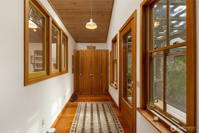 16 Bayshore Road, Friday Harbor, WA 98250