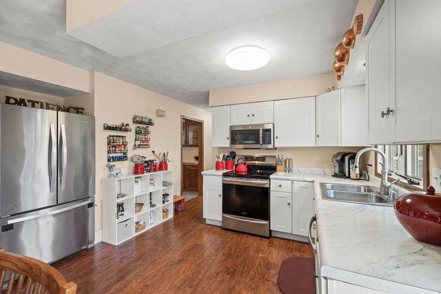 6624 Chestnut Circle, Windsor, WI 53598