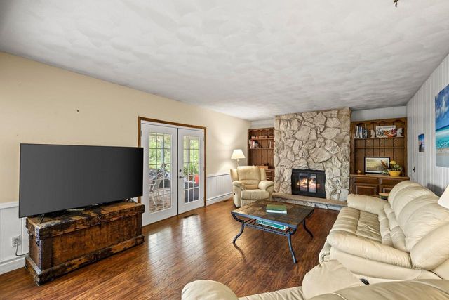 6624 Chestnut Circle, Windsor, WI 53598