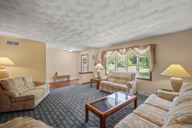 6624 Chestnut Circle, Windsor, WI 53598