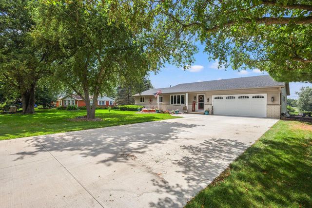 6624 Chestnut Circle, Windsor, WI 53598
