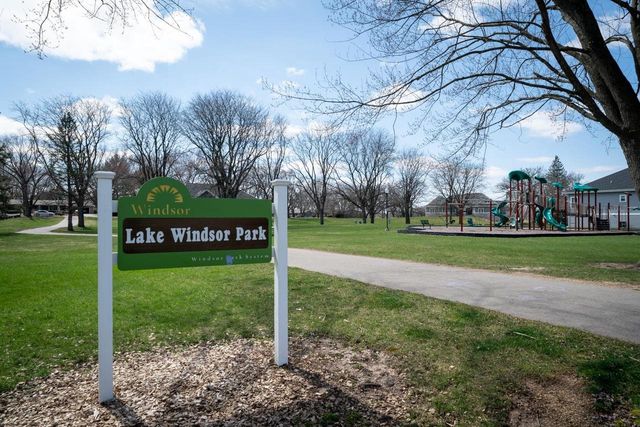 6624 Chestnut Circle, Windsor, WI 53598