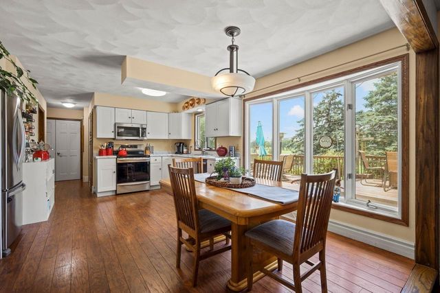 6624 Chestnut Circle, Windsor, WI 53598