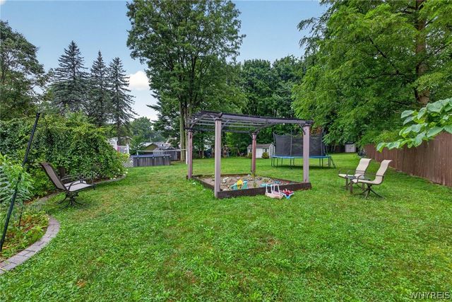 11622 East Avenue, Marilla, NY 14102