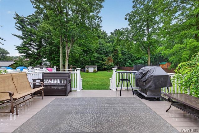 11622 East Avenue, Marilla, NY 14102