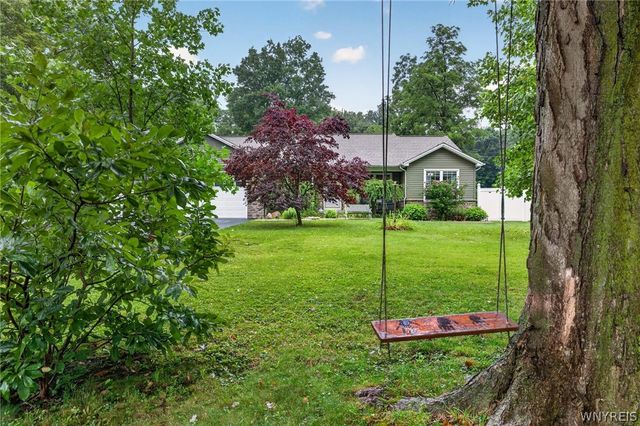 11622 East Avenue, Marilla, NY 14102