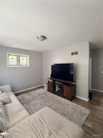 3656 Bates Street, St Louis, MO 63116