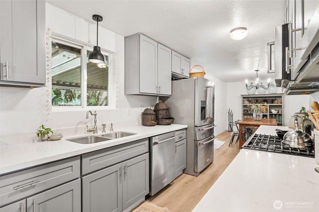 934 Gregory Way SE, Olympia, WA 98513