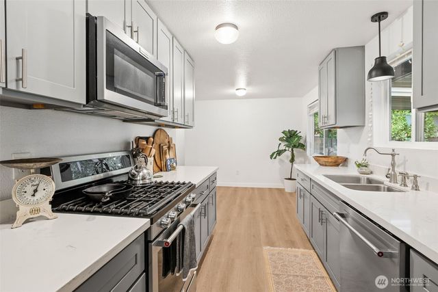 934 Gregory Way SE, Olympia, WA 98513