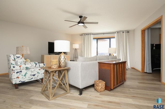 4605 W Custer Ln Lane 305, Sioux Falls, SD 57106