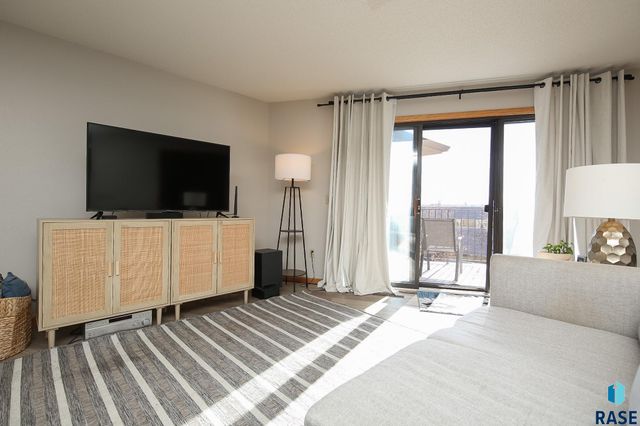 4605 W Custer Ln Lane 305, Sioux Falls, SD 57106