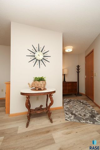 4605 W Custer Ln Lane 305, Sioux Falls, SD 57106