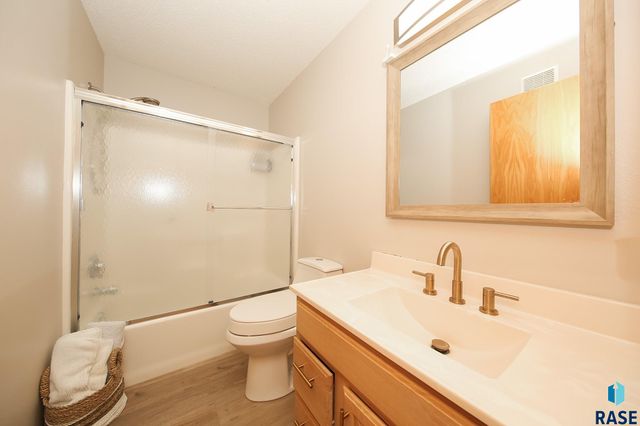 4605 W Custer Ln Lane 305, Sioux Falls, SD 57106