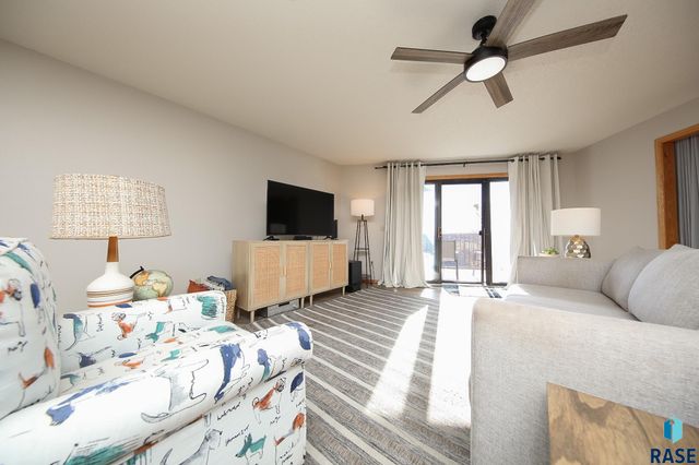 4605 W Custer Ln Lane 305, Sioux Falls, SD 57106