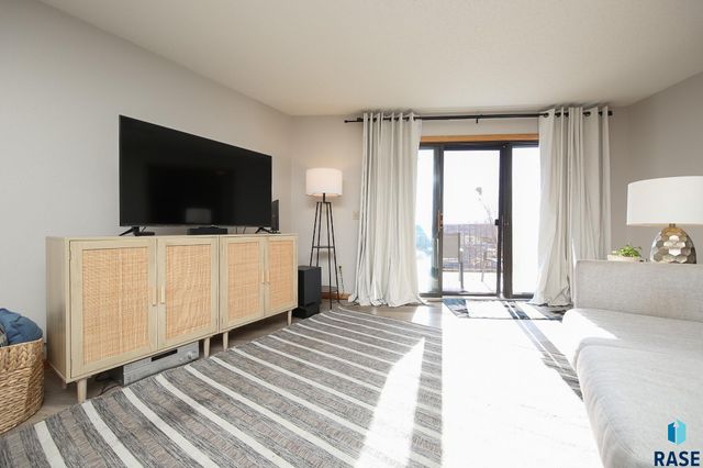 4605 W Custer Ln Lane 305, Sioux Falls, SD 57106